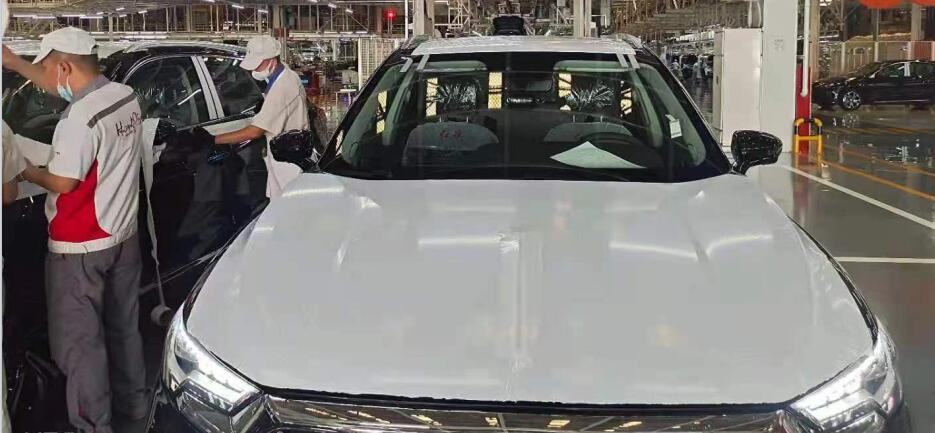 10-成功案例文案-張娜-海運進口-圖片2-汽車現場貼膜照片.jpg